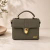 f1c121e9-4923-4d73-bf59-9675fc1a2ec2 BOLSO VANITY