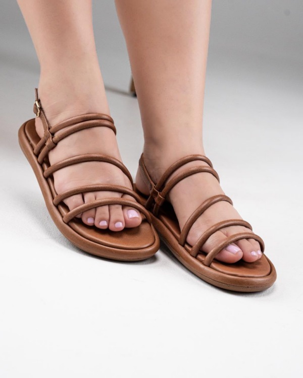 Canoas Lina para mujer en negro, marrón y capuchino