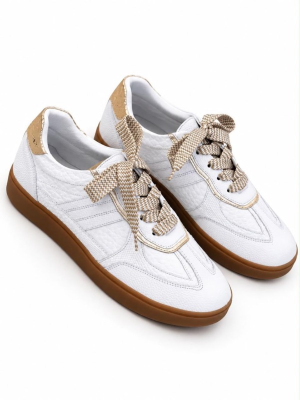 Tenis Silver en tonos dorado y plateado
