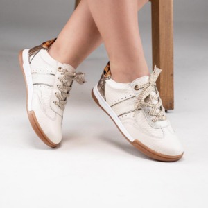TENIS LATTE Tenis Latte para mujer en colores avena y capuchino