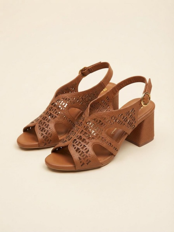 TACONES FLORA Tacones Flora calados con tacón de bloque