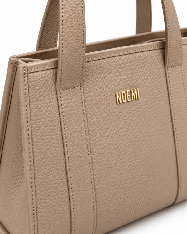 BOLSO ALEXY · capuchino · Detalle frontal