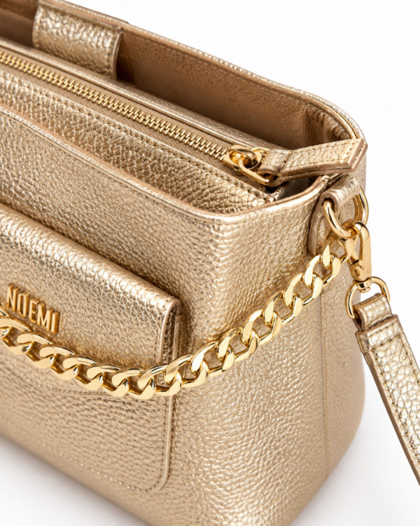 BOLSO NORY · dorado · Detalle cierre