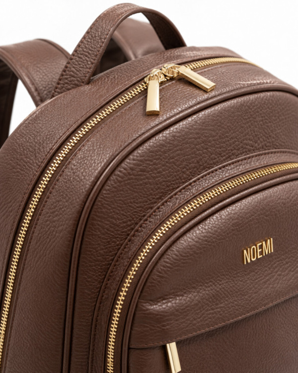 MORRAL PORTÁTIL · avellana · Detalle cierre MORRAL PORTÁTIL · avellana · Detalle cierre